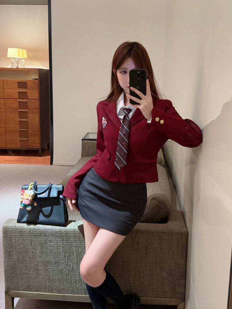 学院风包臀西装酒红色三件套