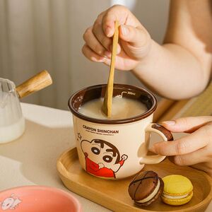 森系正版蜡笔小新杯子情侣生日礼物可爱陶瓷水杯家用咖啡杯刻度杯