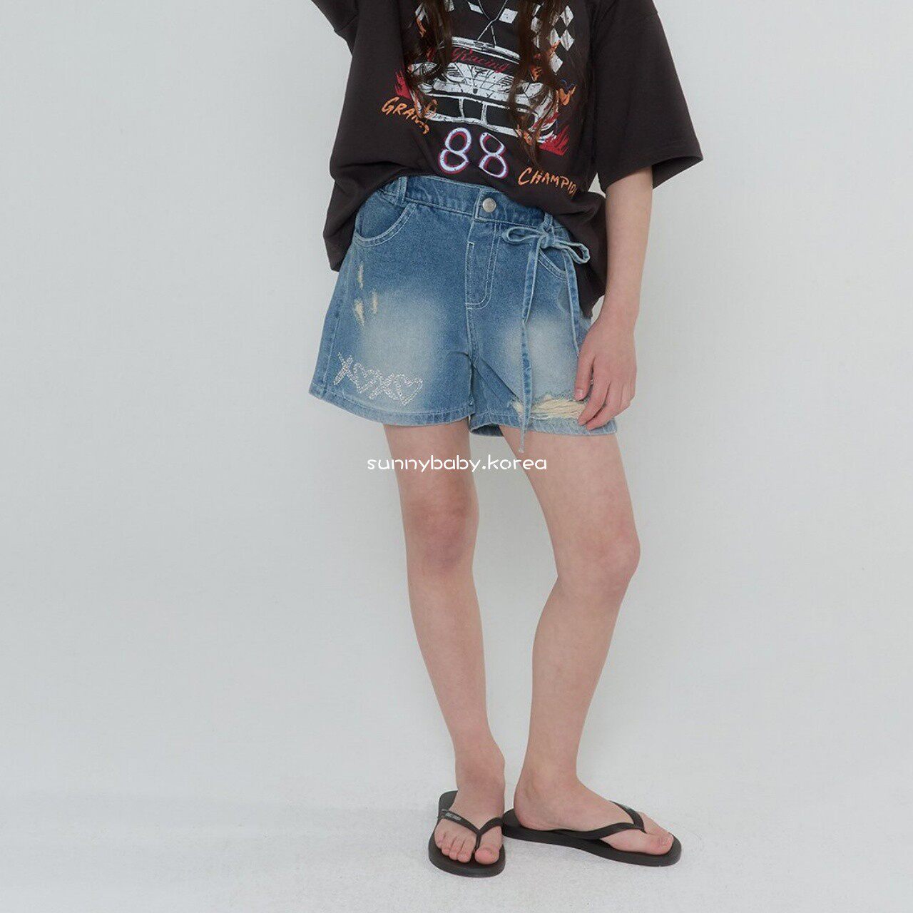 FORKCHIPS韩国进口童装代购26夏女童大小童水钻字母破洞牛仔短裤