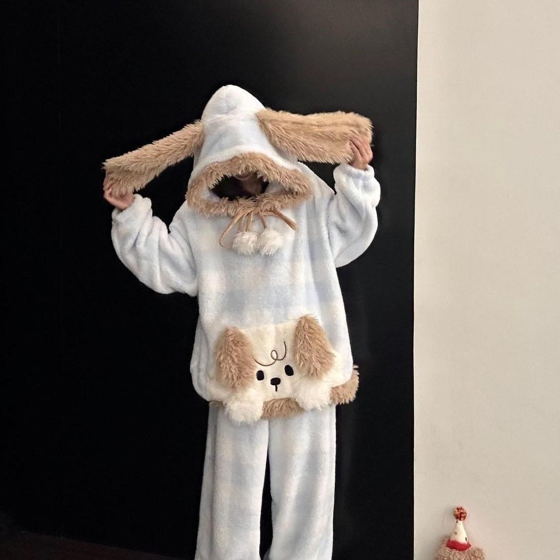 毛绒可爱小狗连帽法兰绒睡衣女冬款加厚软萌家居服套装