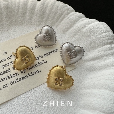 S925纯银高级感轻奢拉丝爱心耳钉