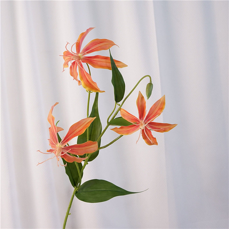 仿真花嘉兰火焰百合单枝假花家居装饰品插花摆件婚庆造景摄影道具