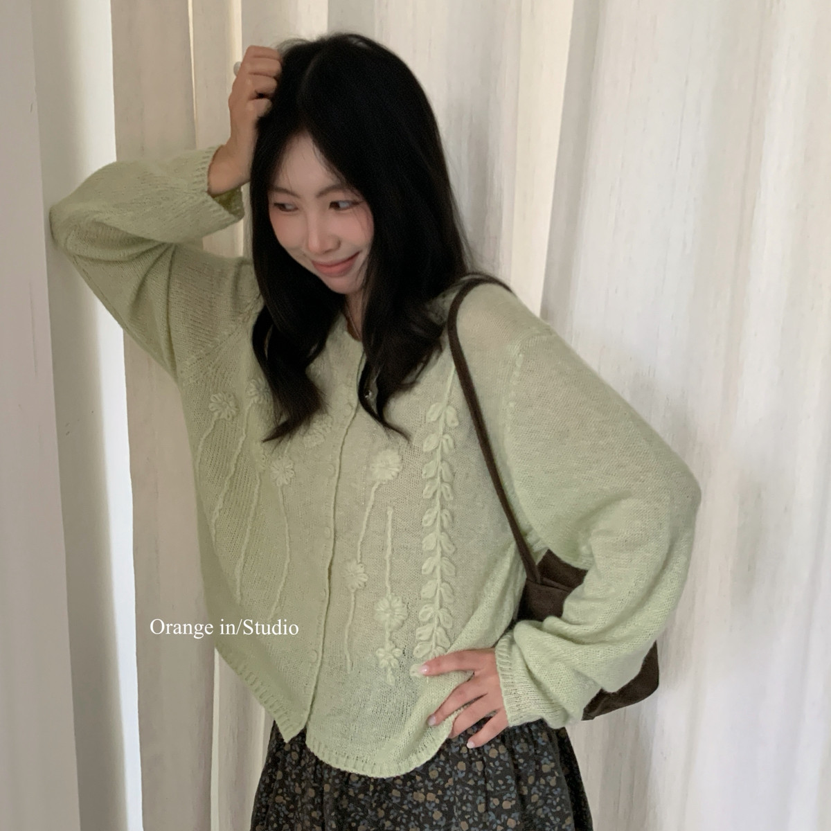 Orange in.studio橘里-上新温柔花朵提花慵懒风开衫保暖毛衣M3756图片