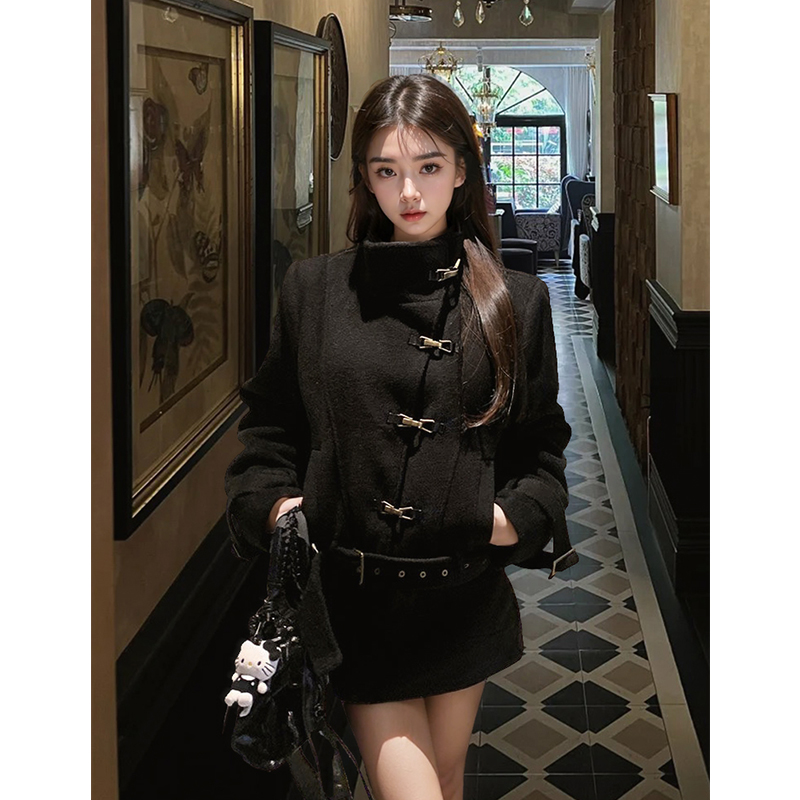 【千金缔造者】黑色毛呢加厚立领短外套+半身短裙小个子冬季套装