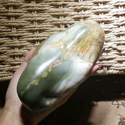 1068克 新疆和田青玉籽料原石 鸭蛋青籽料原石奇玉 石包玉 象形籽