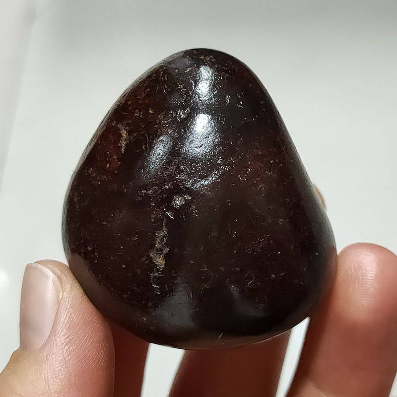 88克和田玉红沁红玉籽料原石 天然红沁料圆润顺手把件原料雕刻料