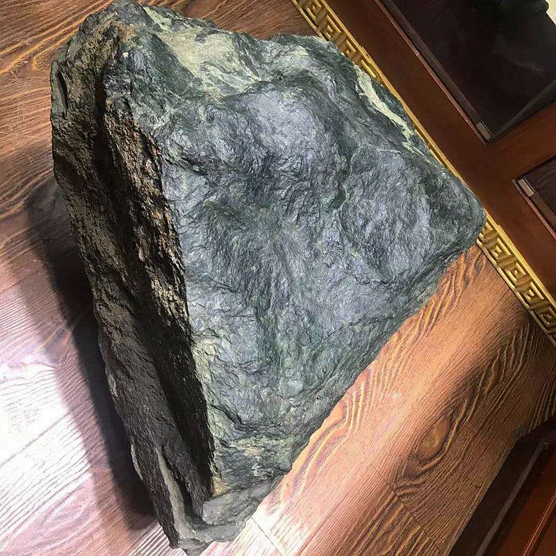 已结缘和田玉碧玉原石450斤