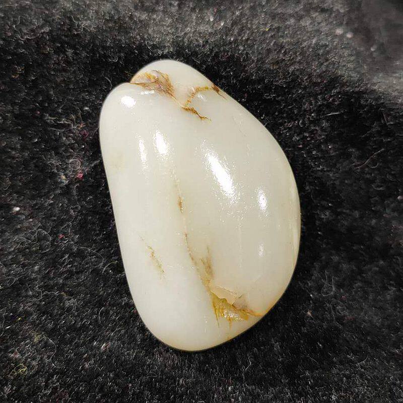 68克和田玉白玉籽料原石独籽白玉真皮原籽顺手小把件吊坠挂坠原料