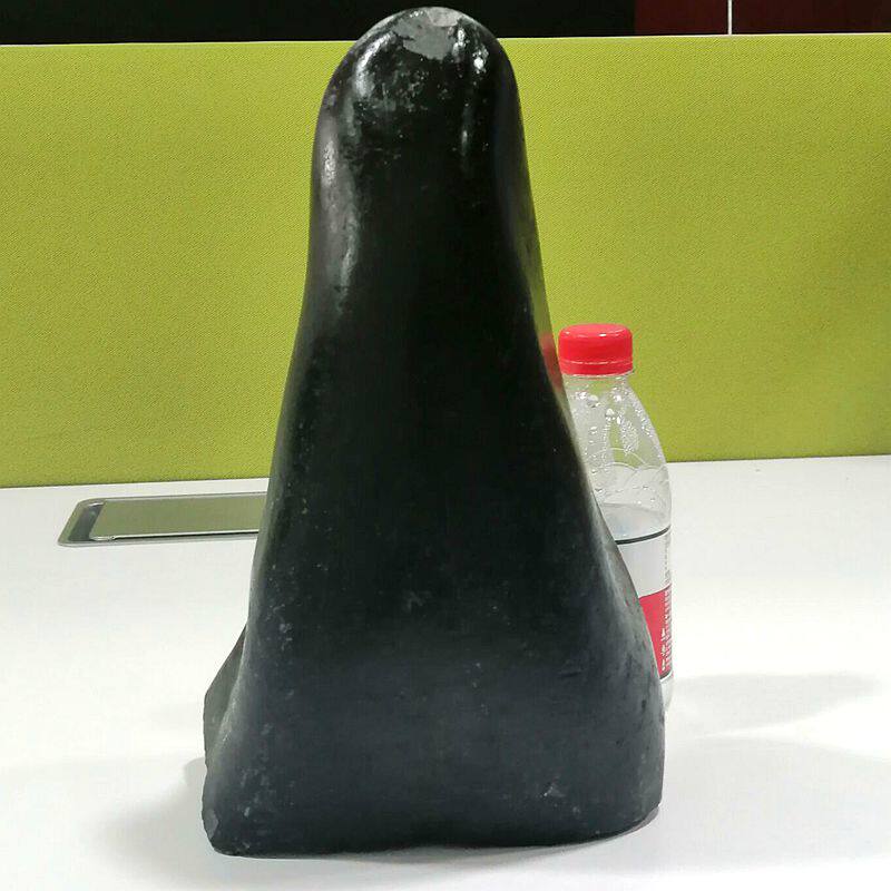 17斤新疆和田黑青玉籽料原石 大块纯黑籽料摆件 玉石 客厅 天然玉