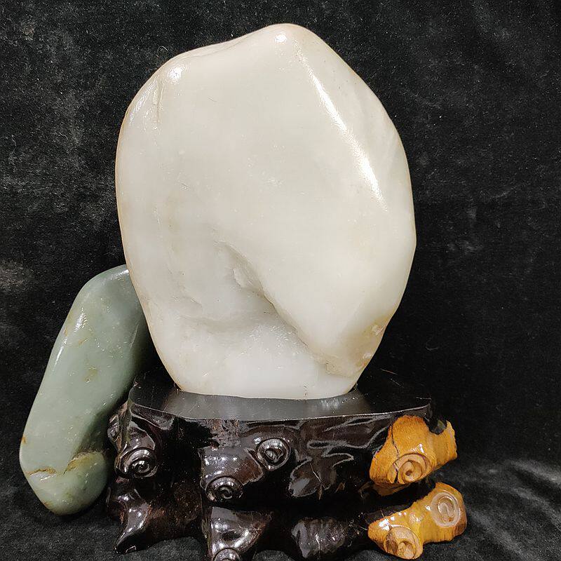 5.4斤重和田玉白玉籽料原石 收藏级细润光白籽天然手镯料雕刻料