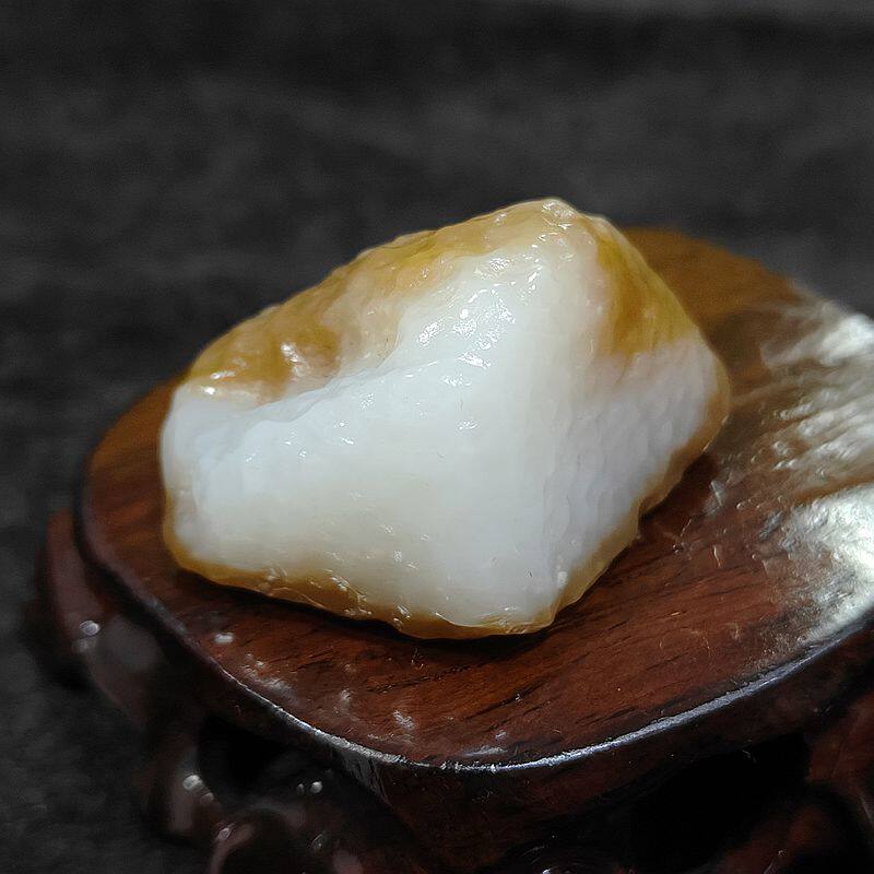 45克和田玉糖白玉戈壁料原石且末糖白分明羊脂白夹心特色精品玩料