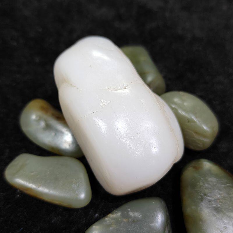 81克和田玉羊脂白玉籽料原石 冰糖料高白玉无结构把件雕刻吊坠料