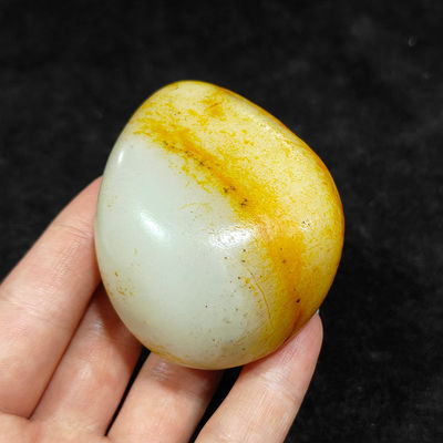 新疆洒金皮白玉籽料玉石把件玩料