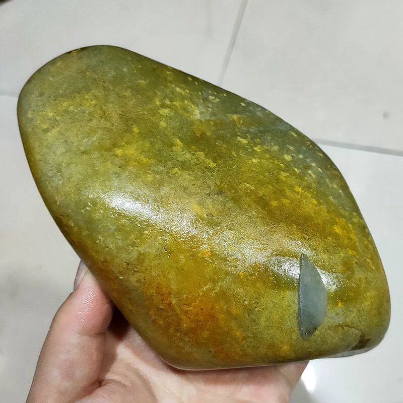 黄沁青玉籽料天然玉石摆件雕刻料