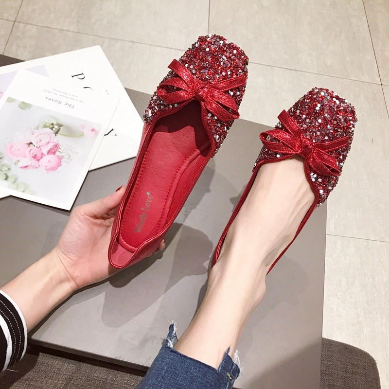 豆豆鞋女方头大码女鞋2025春季新款婚鞋韩版亮片红色平底四季单鞋