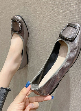 灰色单鞋女2025新款早秋百搭久站不累鞋子软底透气蛋卷大码41一43