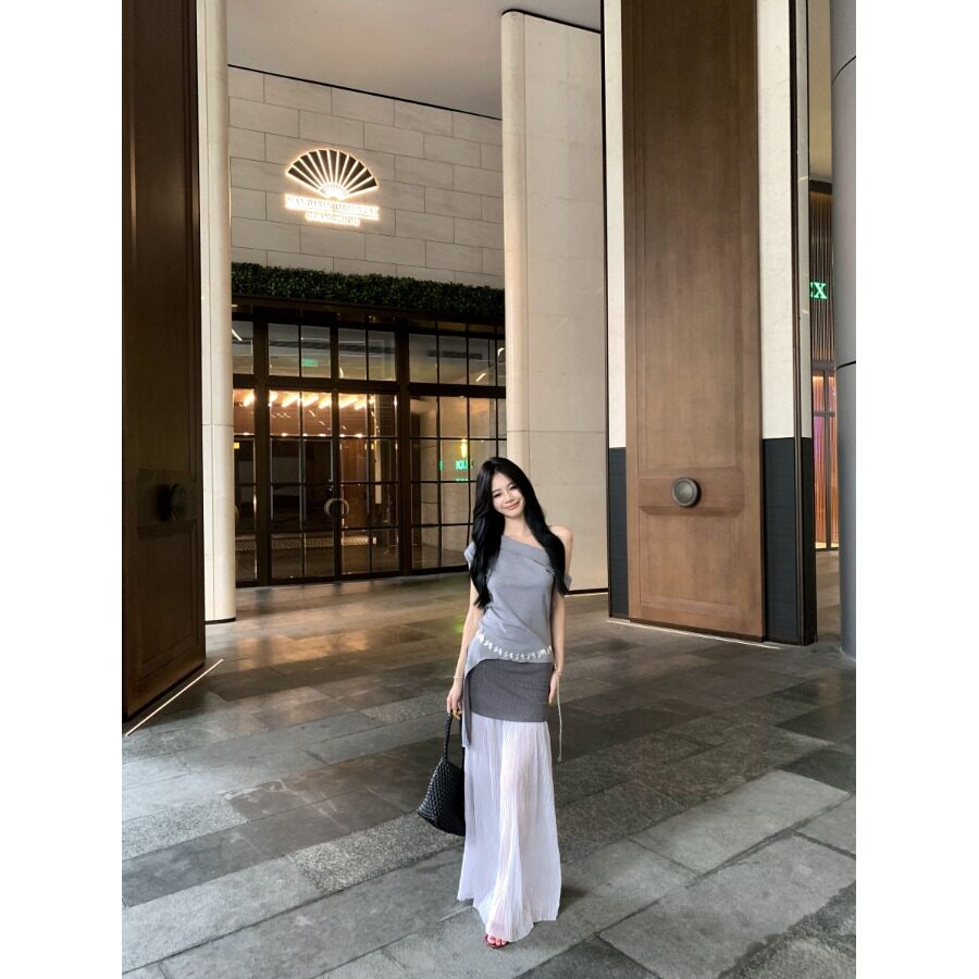 宅女设计感露肩短袖T恤女夏季新款修身显瘦拼接半身裙两件套
