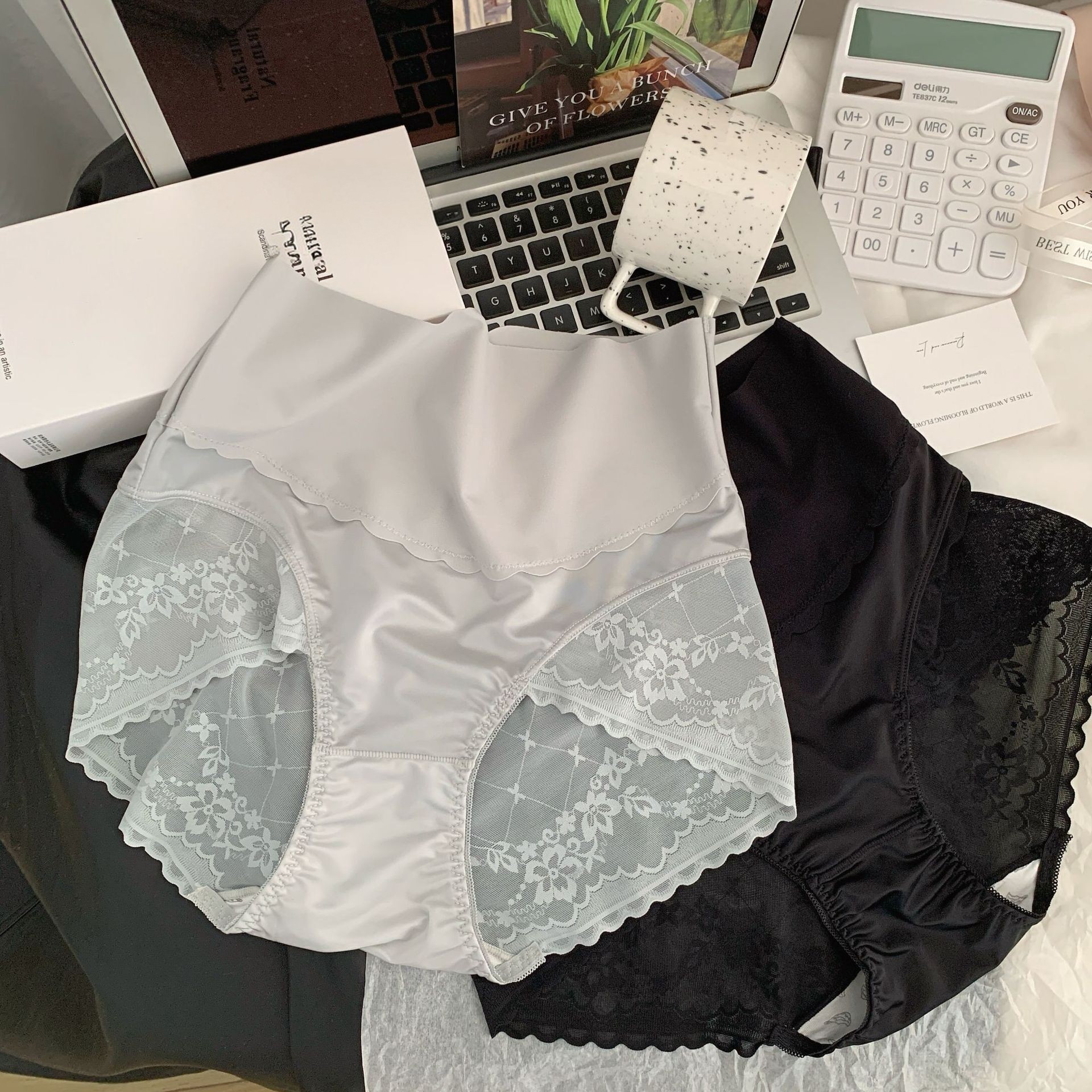 轻奢缎面大码收腹高腰蕾丝内裤女士桑蚕丝裆不卷边高弹束腰三角裤,女士内衣/男士内衣/家居服,女三角裤,淘宝优惠券,粉丝福利购,淘宝优惠卷