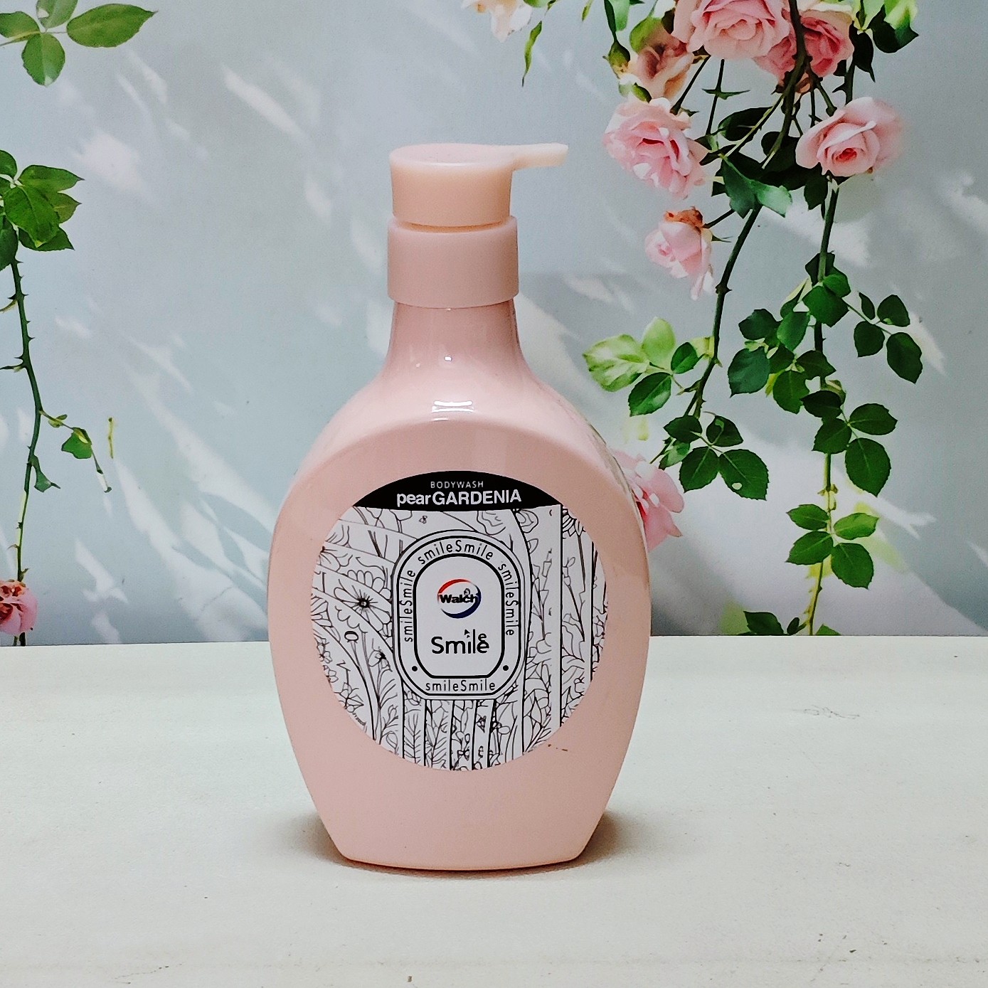 威露士玻尿酸保湿沐浴露滋润肌肤乌木玫瑰英国梨个栀子花550ml