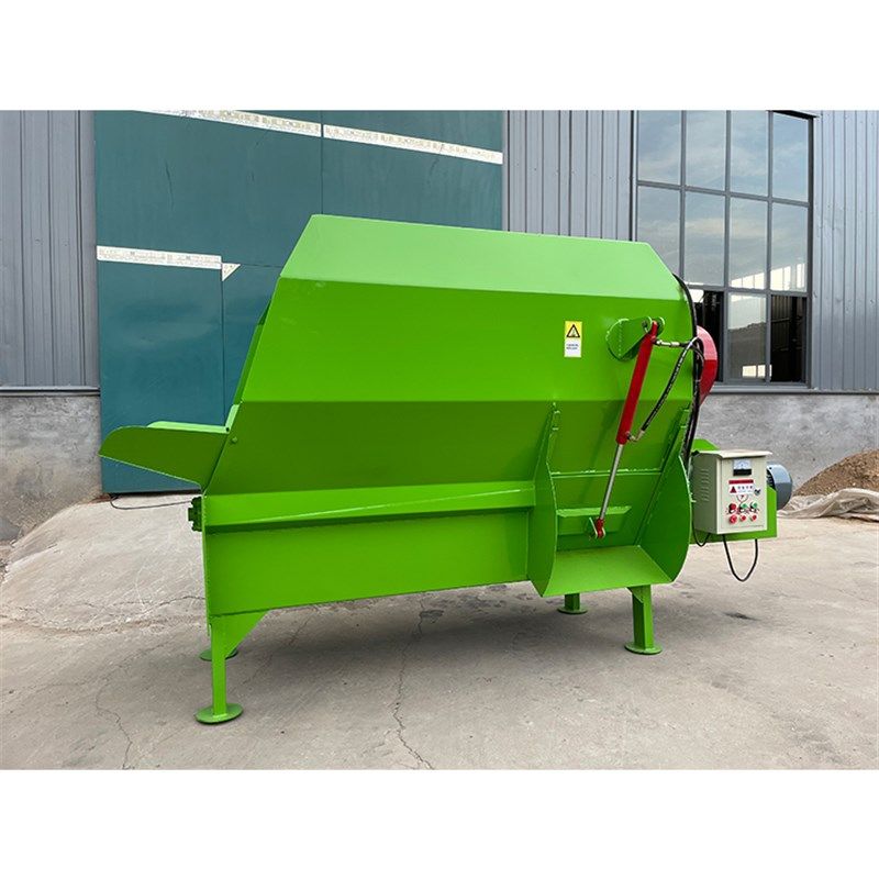 卧式牛羊草料搅拌机tmr全日粮饲料混合拌料机揉丝铡草粉碎一体机