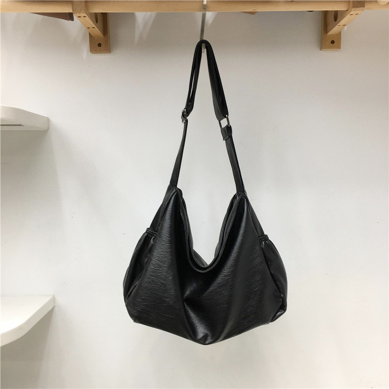 小脏柜 自制韩系小众软皮机车包宽肩带休闲运动风单肩斜挎托特包,搬运/仓储/物流设备,机械式停车设备（立体停车库）,淘宝优惠券,粉丝福利购,淘宝优惠卷