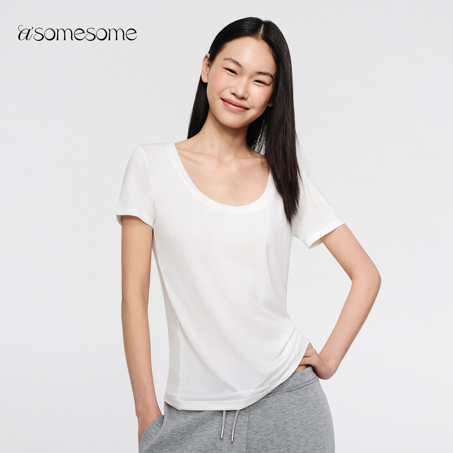 asomesome白色微透大圆领T恤图片