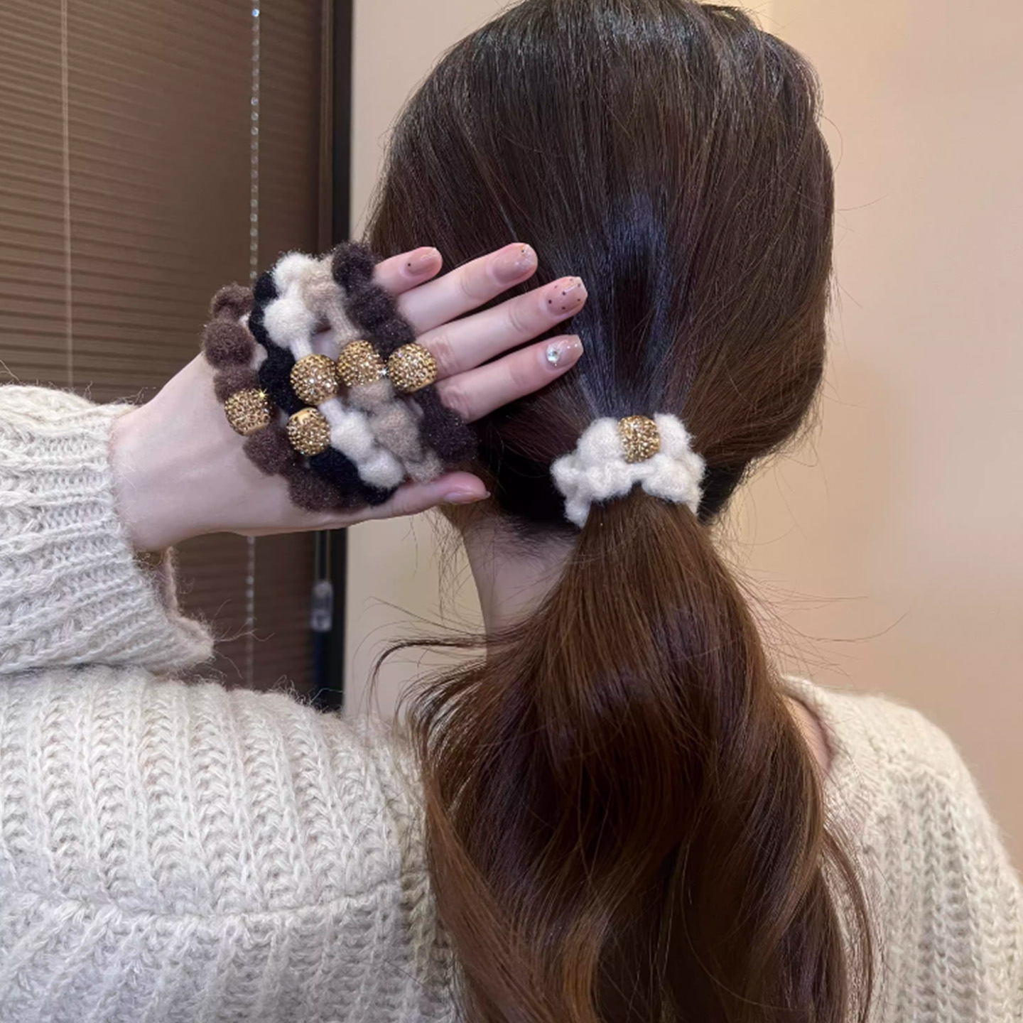 2025秋冬新款超闪水钻球球毛绒发圈女高弹力丸子头发饰扎马尾头绳