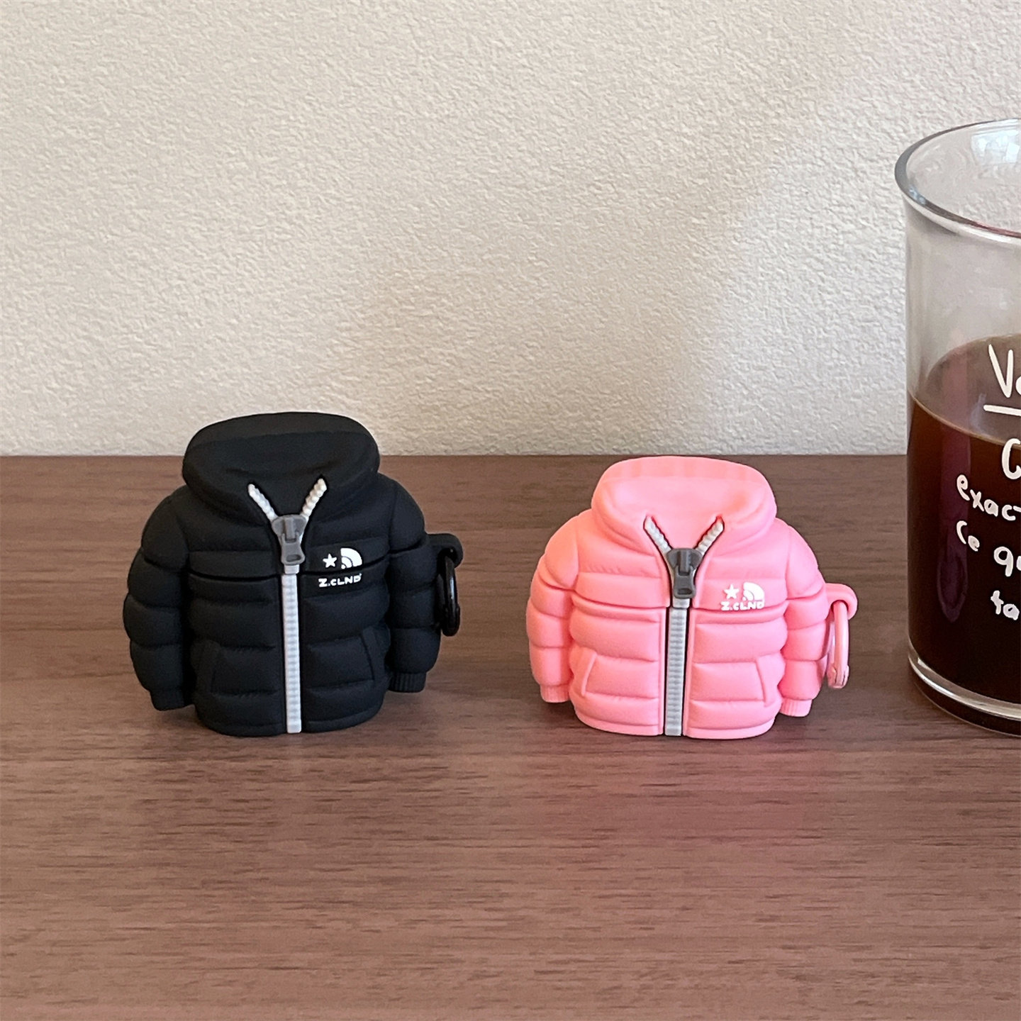 创意粉色黑色羽绒服适用AirPodsPro3代耳机壳苹果蓝牙AirPods4代软壳1/2代硅胶3代防摔Pro2女Pro三代保护套女