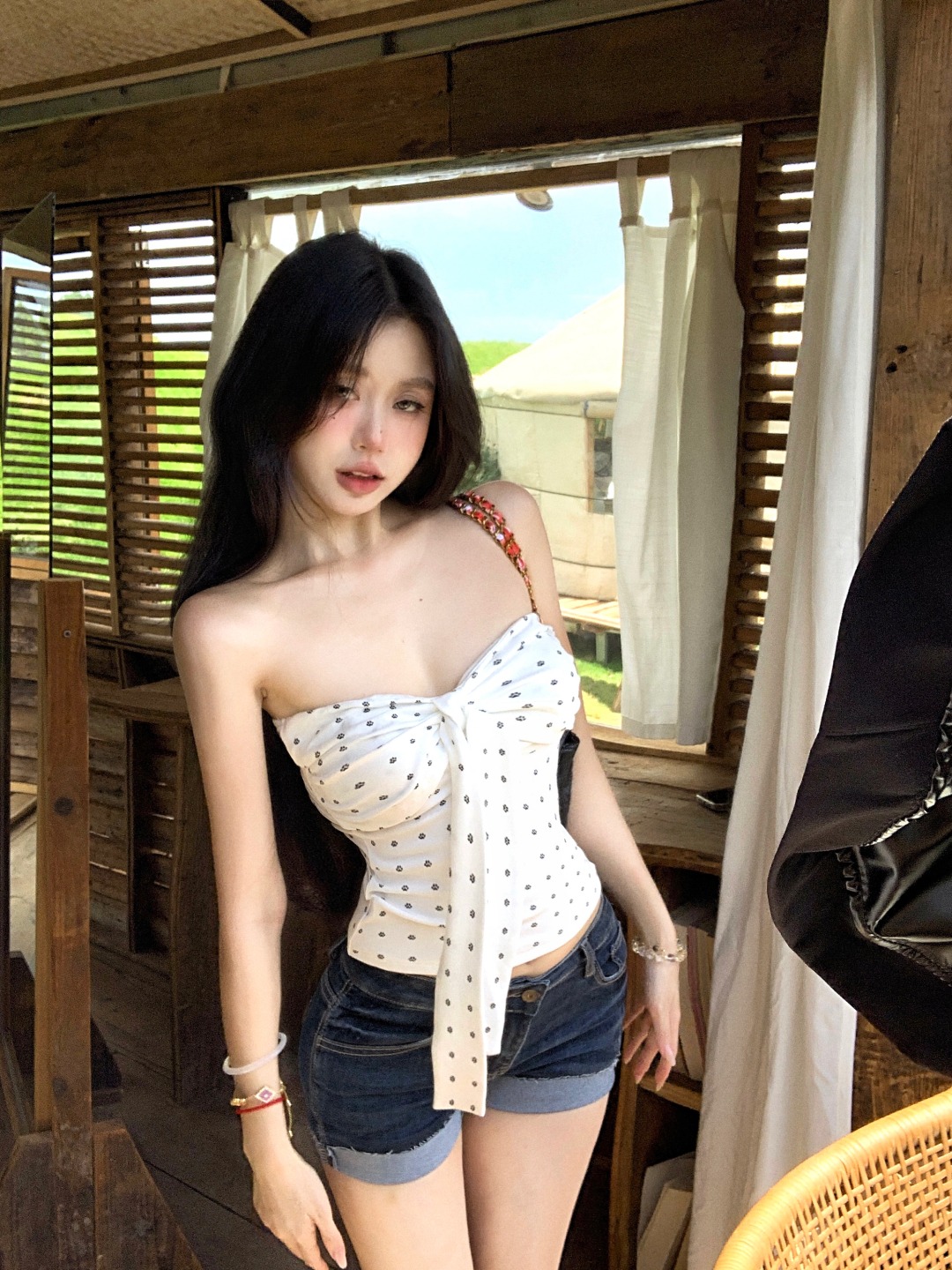 White Tube Vest Women, Summer Sleeveless Tight Sexy Chest Wrap, Pure Desire Style, Hot Girl Stunning Top For Outerwear_ecoleips.com