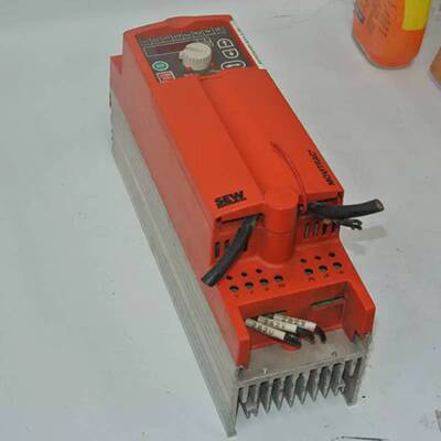 可维修SEW EURODRIVE MC07A030-5A3-4-00 INVERTER