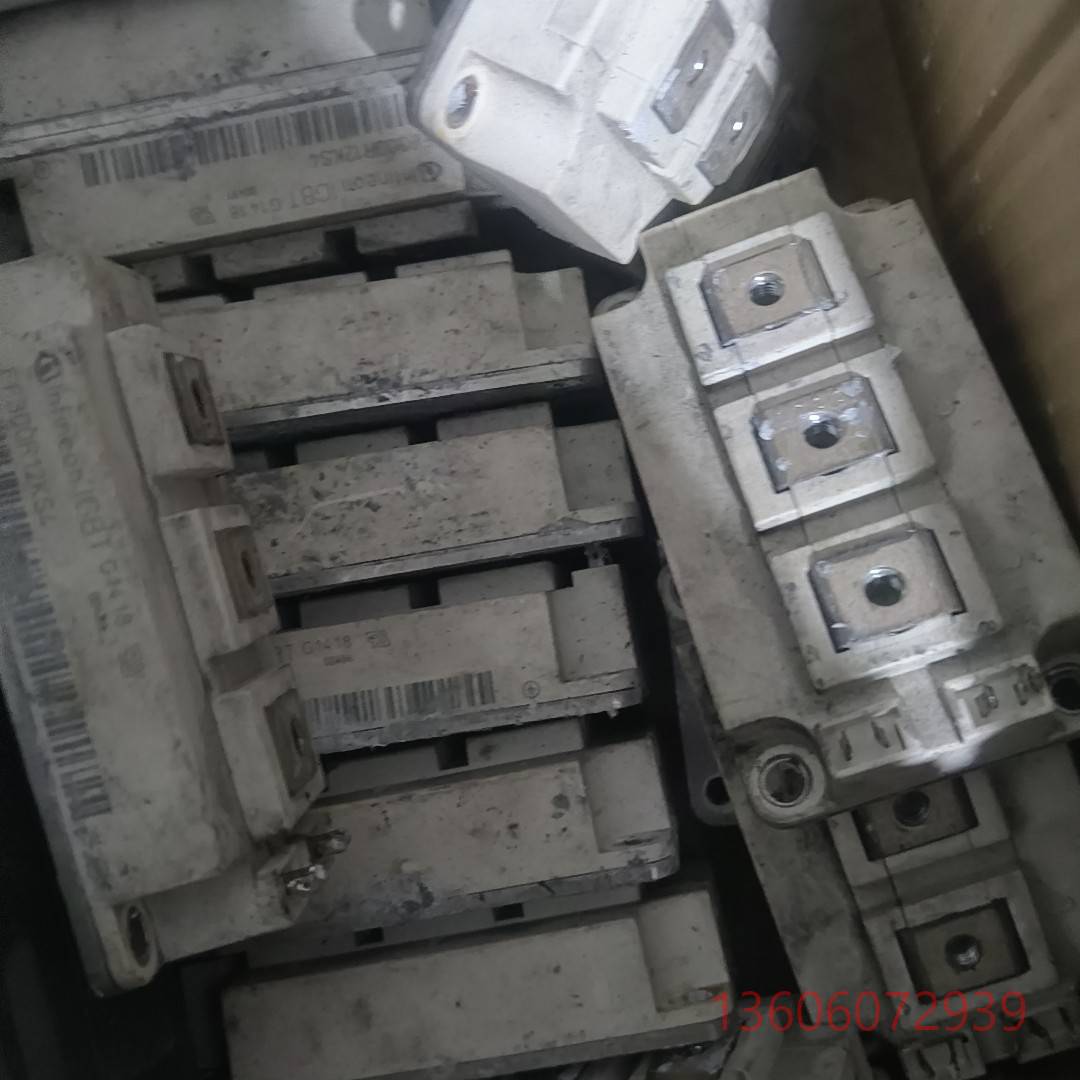 维修FF300R12KS4 FF300R12KE3或者FF300议价