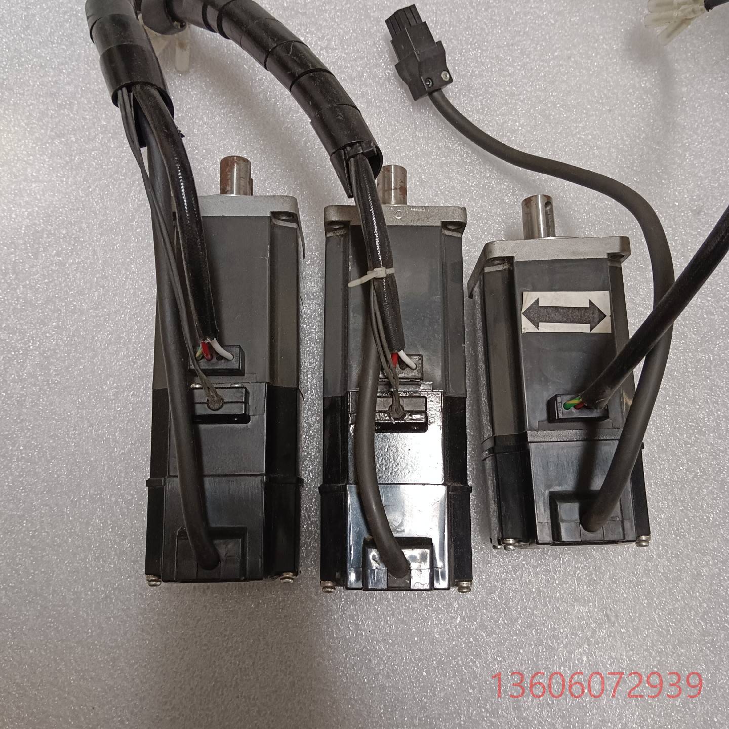 维修三菱电机HC-KFS43BK，HC-KFS43，，成色漂议价