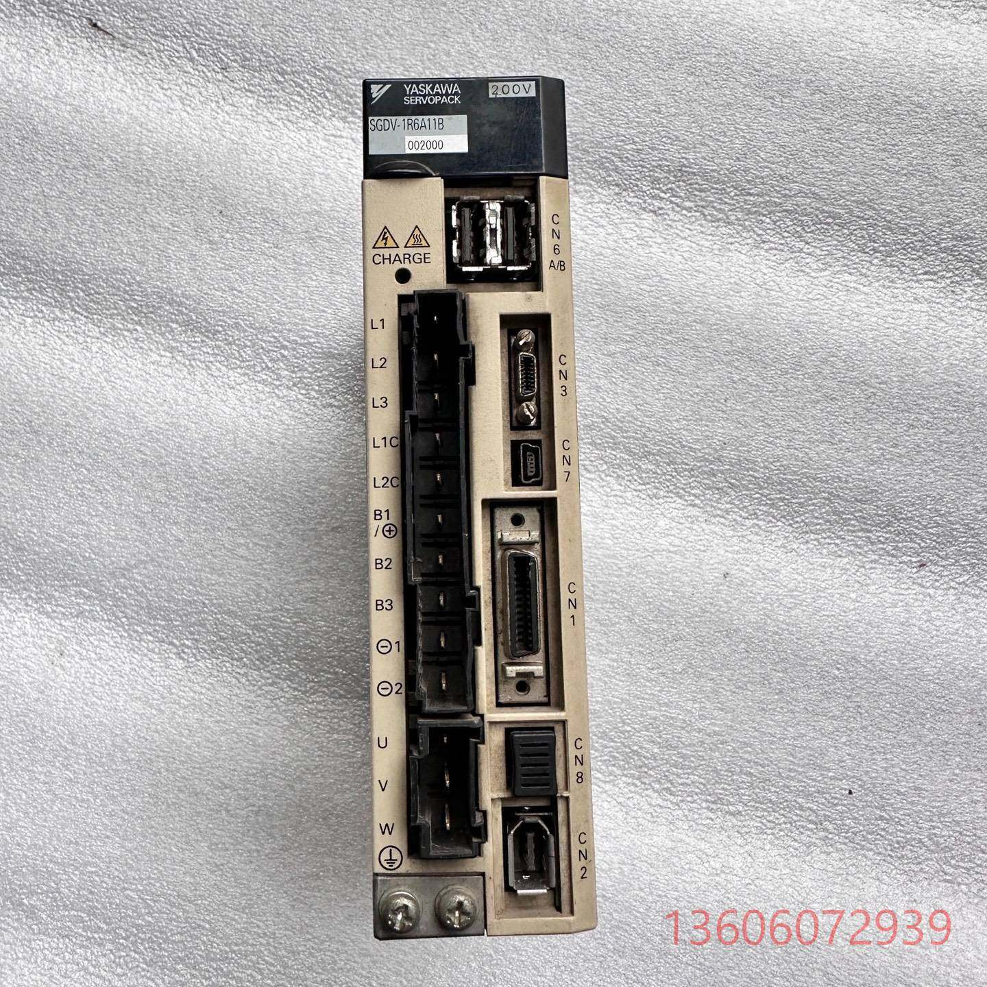 维修安川200W伺服驱动器SGDV-1R6A11B002000二议价