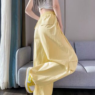 黄色速干工装裤女夏季薄款2026新款冰丝登山百搭潮流运动伞兵裤子