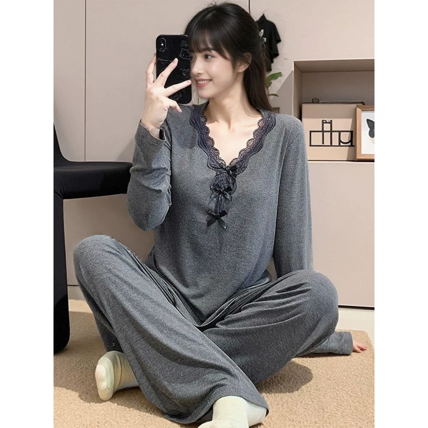 舒适宽松简约蕾丝V领睡衣睡裤