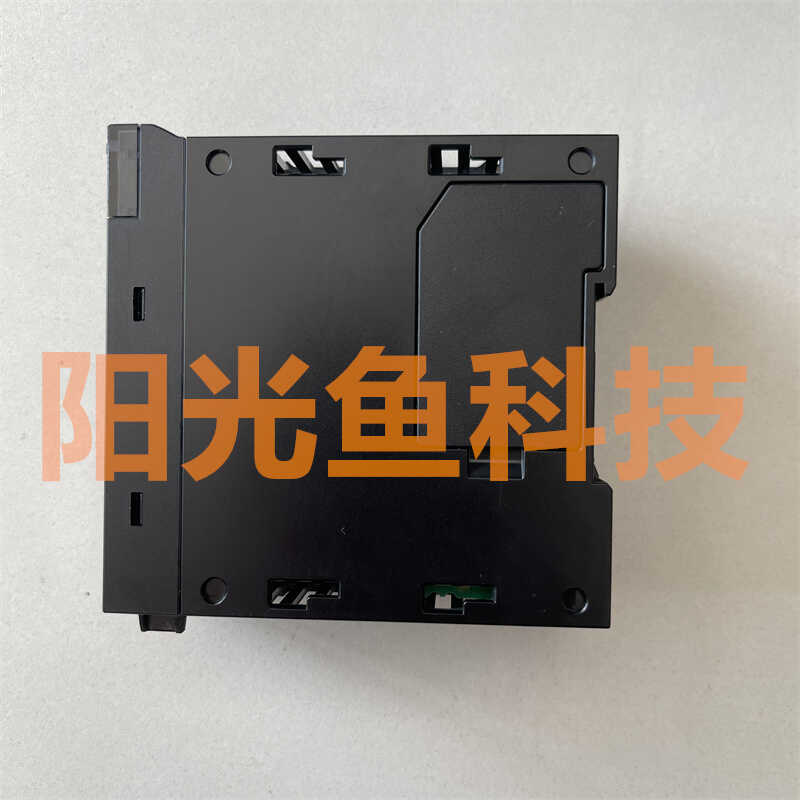 正品 KV-XLE02  基恩士 XL202   XD02  EP02  LE21V 可编程控制器