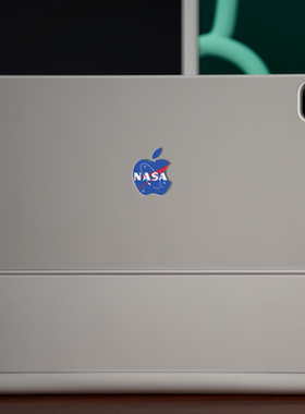 艺贴进口铸造级带导气槽 蓝色nasa 适用苹果平板iPad妙控键盘Magic keyboard个性logo贴纸防水无痕 一份2枚装