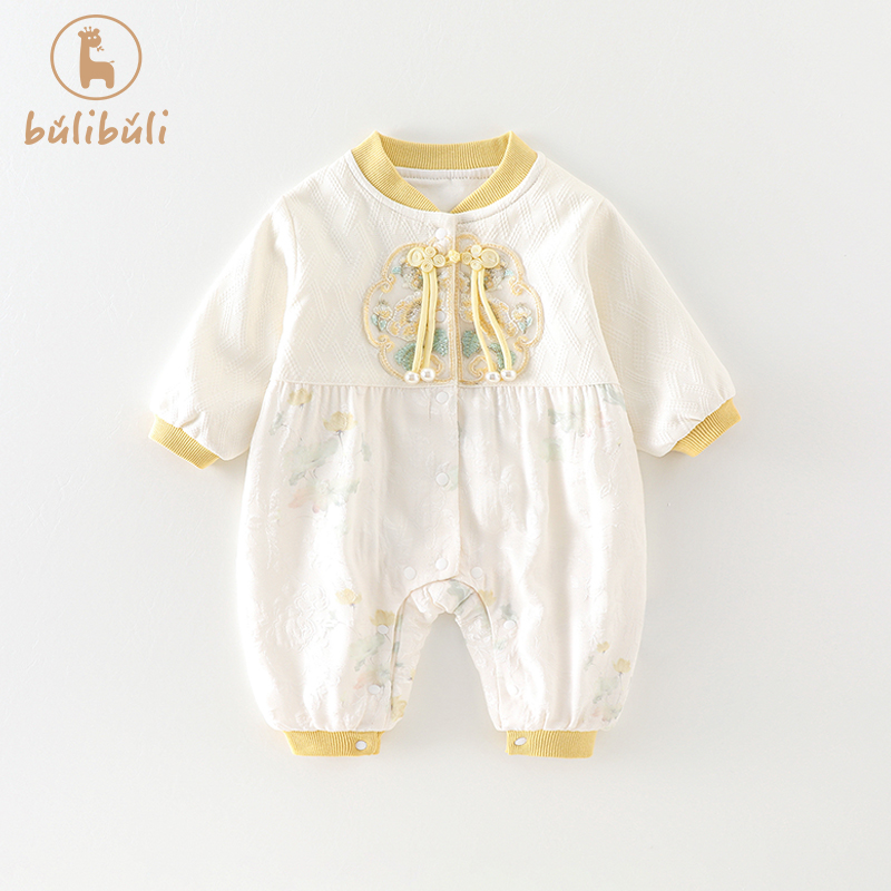 新生婴儿衣服秋装女宝宝新中式连体衣春秋季外出满月百天周岁哈衣