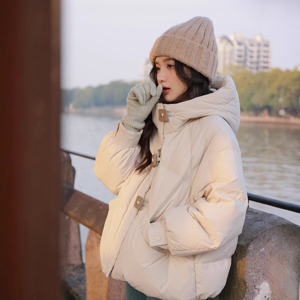 三防白鸭绒连帽短款羽绒服女冬季新款韩版面包服轻薄保暖时尚百搭