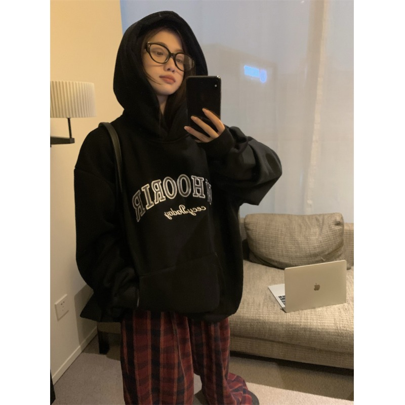 慵懒趣味字母绣花加绒连帽卫衣