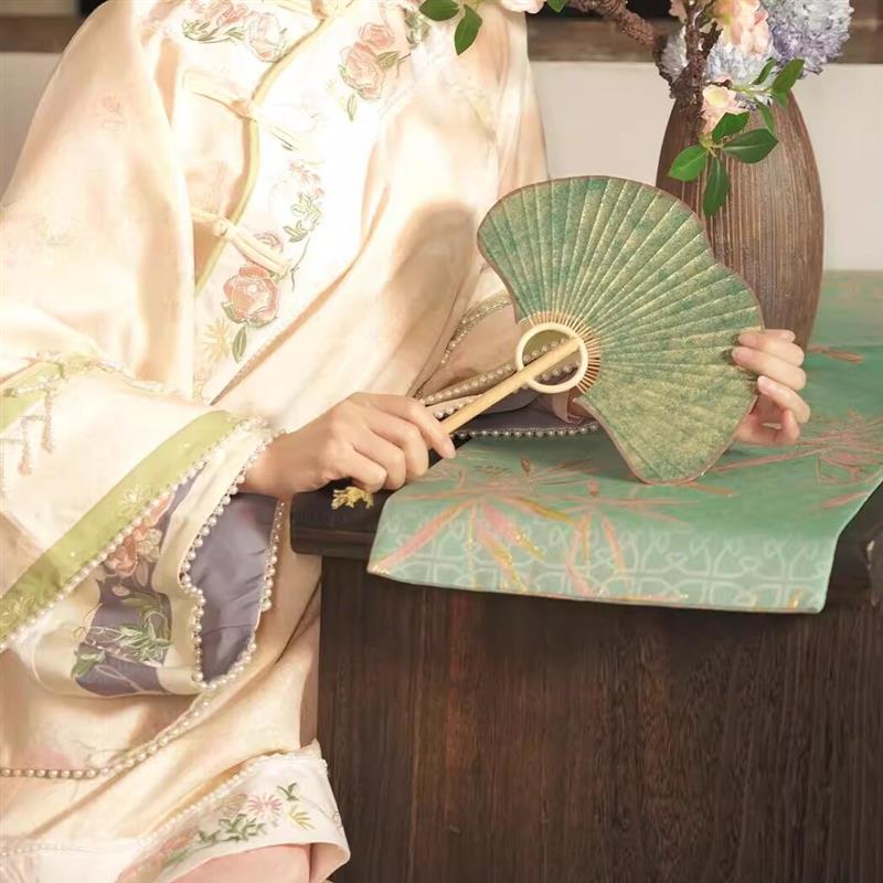 银杏叶扇子手工古典中国风团扇手摇扇汉服旗袍旅行拍照道具厂家