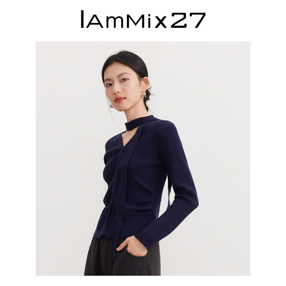 IAmMIX27短款V领开衫女长袖收腰显瘦优雅飘带纯色珠片绣毛针织衫