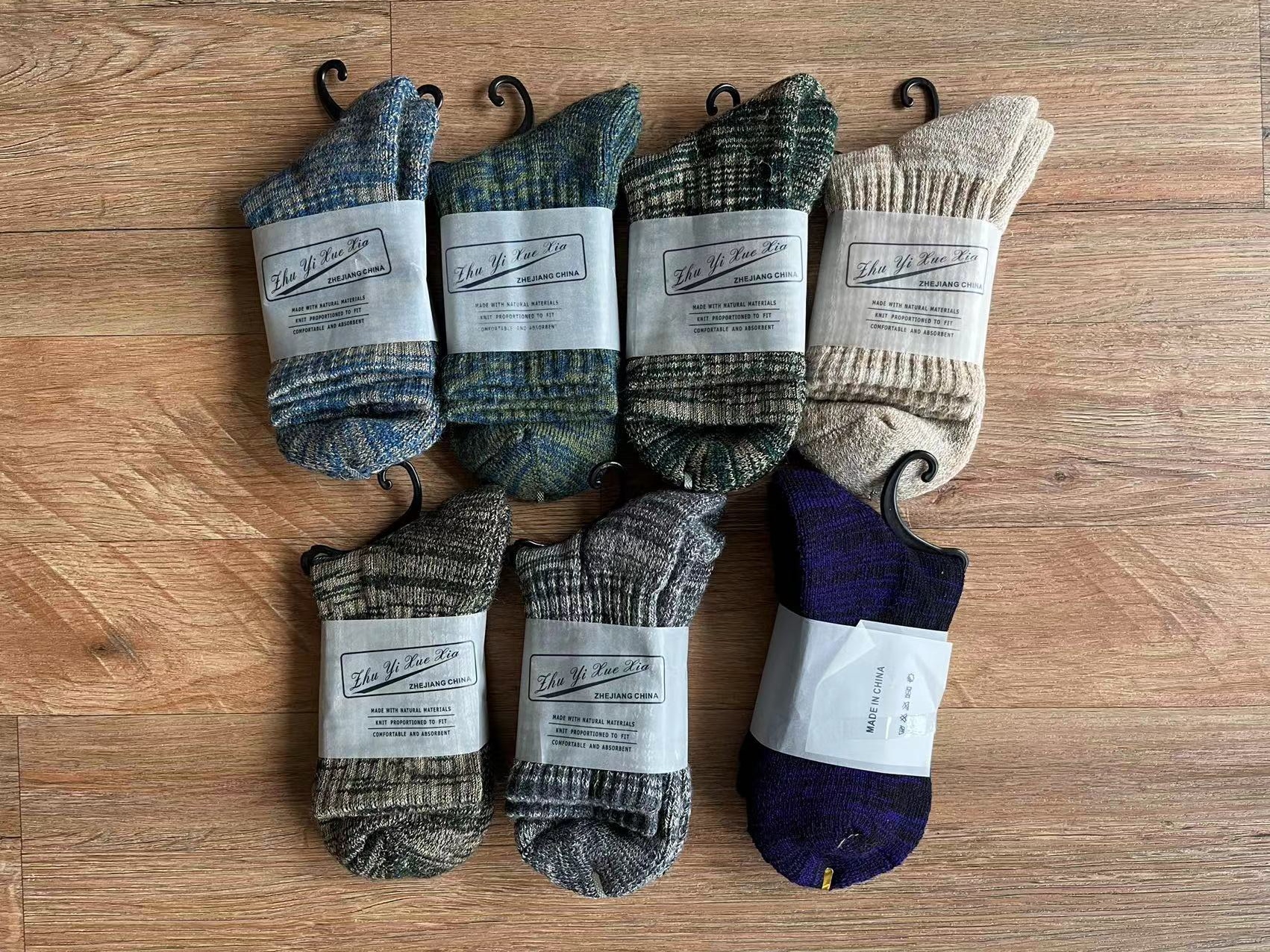 日系复古简约花纹羊毛袜秋冬厚袜