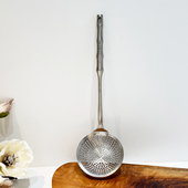 出德国304不锈钢一体成型加厚过滤网漏勺焯水油炸捞面饺子笊篱