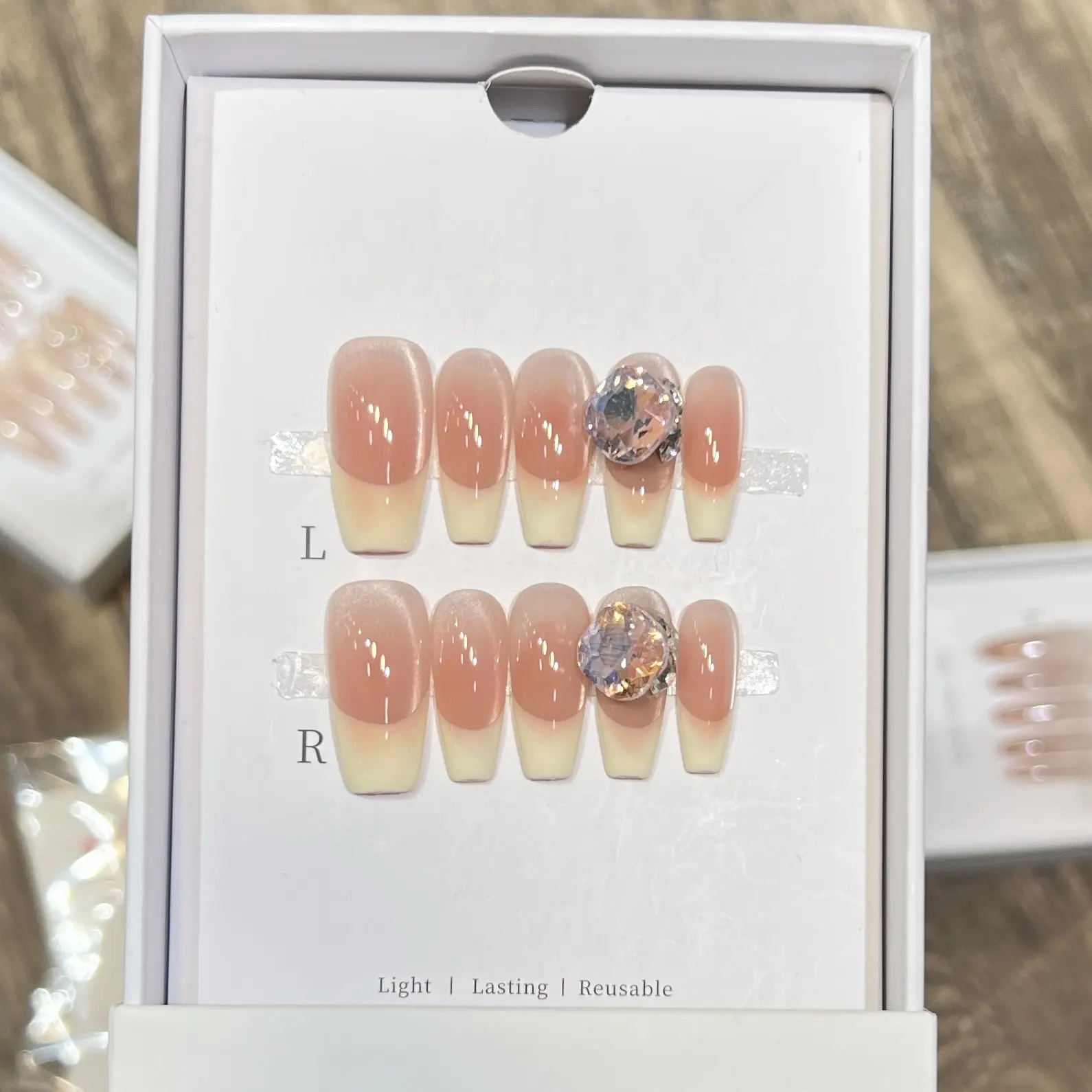 黛瑞森 【绯眸星钻】高级侧光猫眼法式美甲裸色腮红穿戴甲手工甲