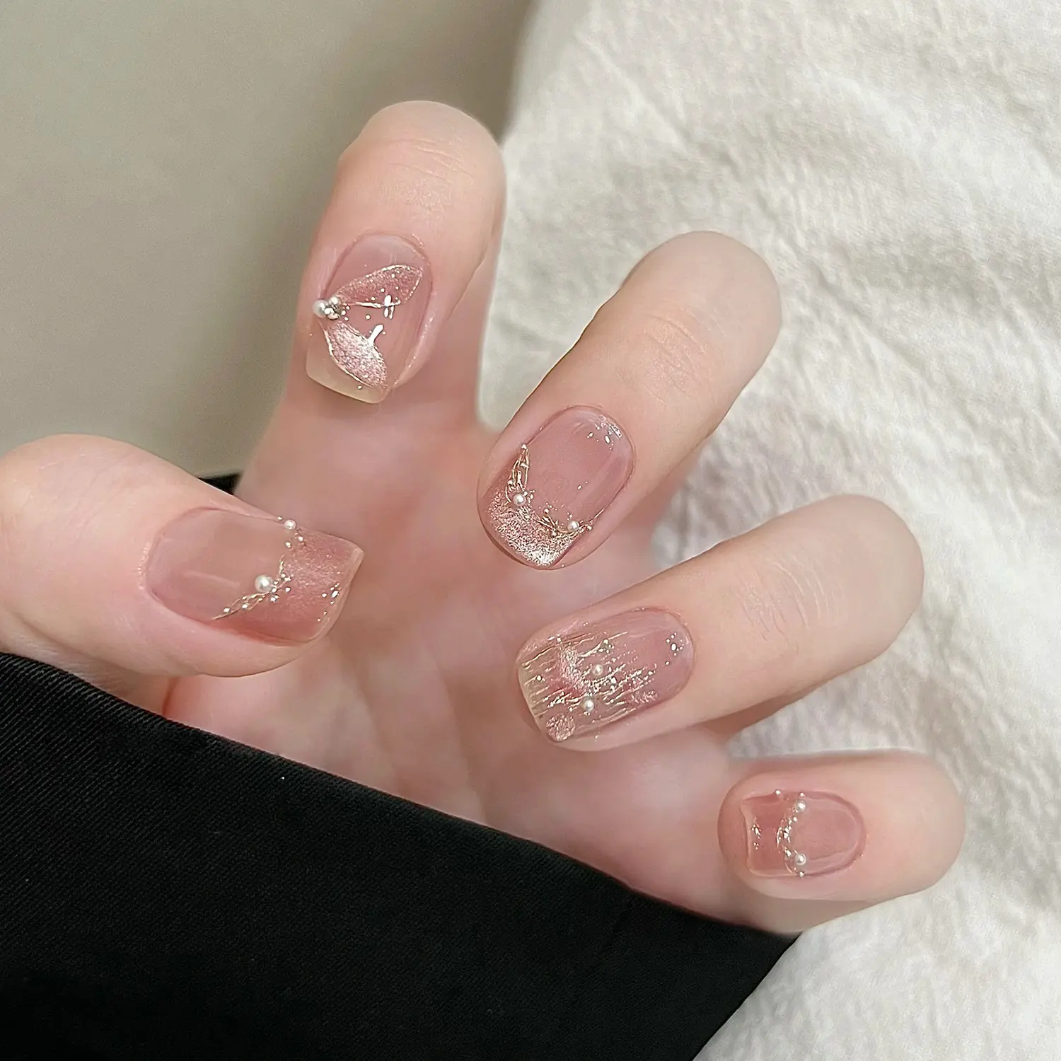 猫眼美甲穿戴甲短款珍珠闪钻鎏金飘带小红书高级感假指甲分码甲片