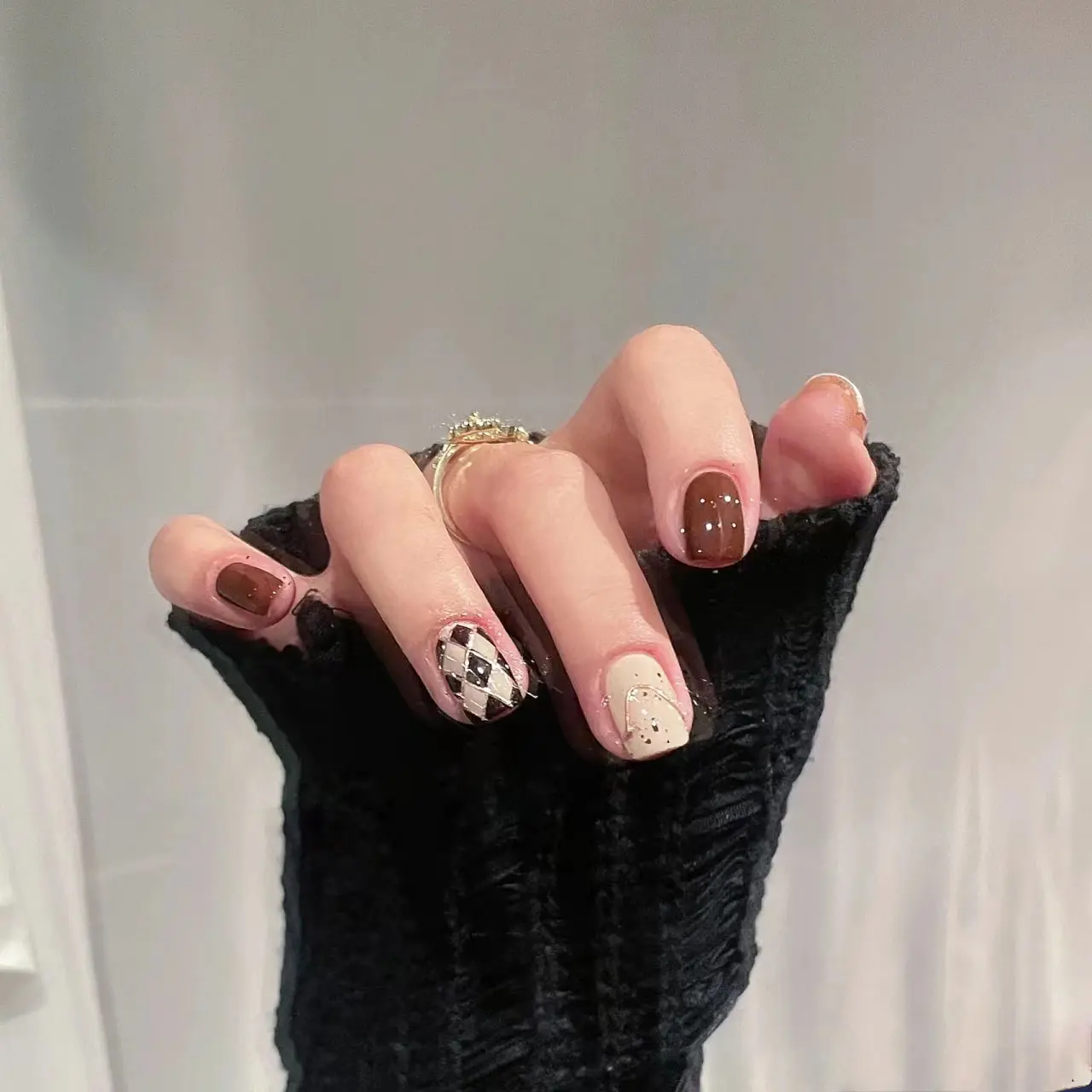 手工穿戴甲假指甲美甲贴秋季冬新款ins风菱格穿戴甲短款学生指甲