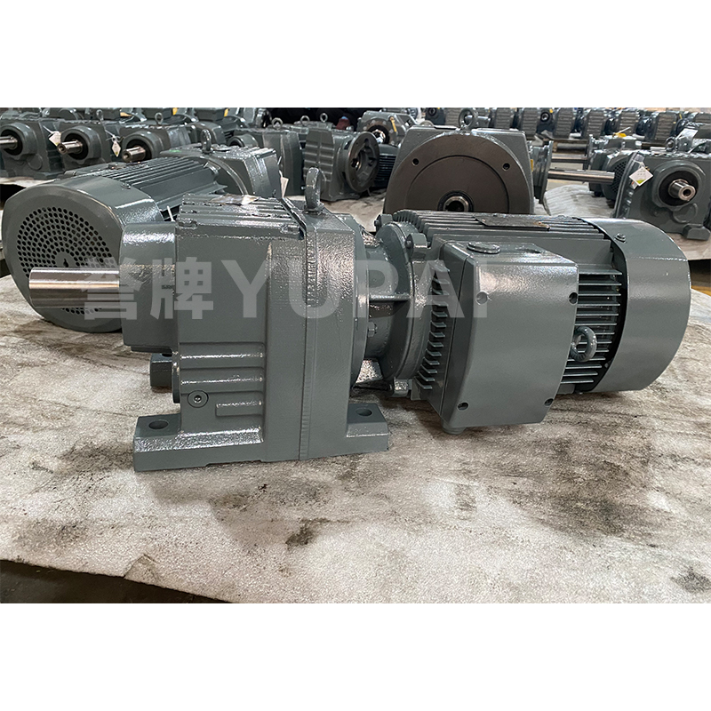 R/RF67 77 87齿轮减速机硬齿面减速器带电机四大系列斜齿轮变速箱