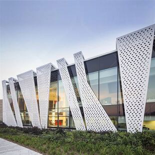 铝单板方通吊顶冲孔门头广告牌雕花镂空穿孔铝板天花铝扣板型材i.