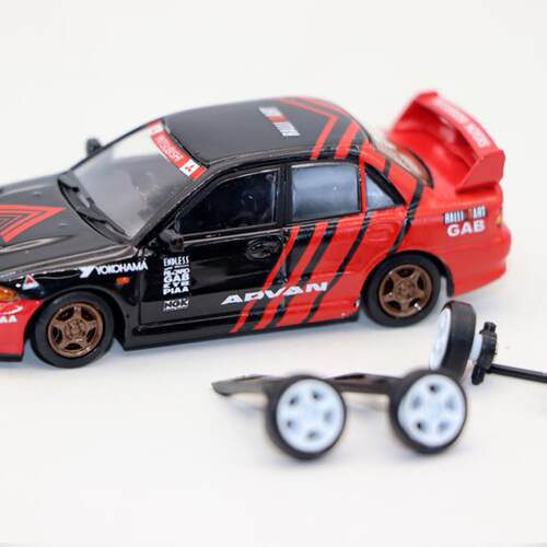 BM 1 64 三菱Lancer EVO III ADVAN 蓝瑟3代赛车模型合金摆件
